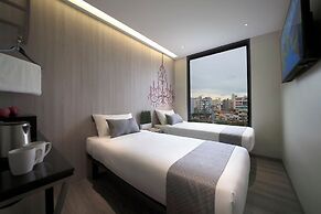 Hotel 81 Premier Princess