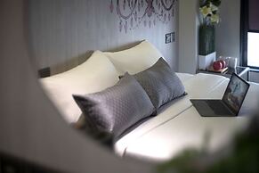 Hotel 81 Premier Princess