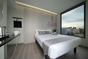 Hotel 81 Premier Princess