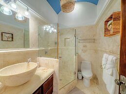 Belizean Cove Estates