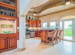 Belizean Cove Estates