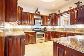 Belizean Cove Estates