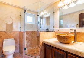 Belizean Cove Estates