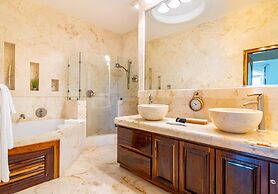 Belizean Cove Estates