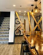 Crash Hotel Squamish