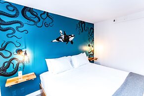 Crash Hotel Squamish