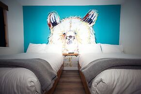 Crash Hotel Squamish