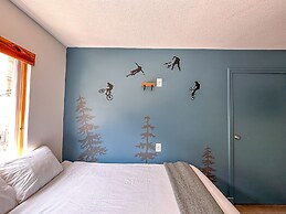 Crash Hotel Squamish