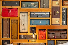 Crash Hotel Squamish