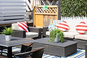 Crash Hotel Squamish