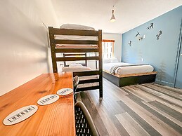 Crash Hotel Squamish