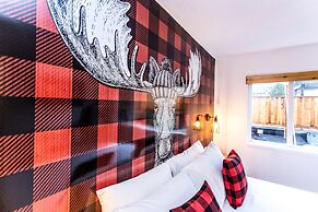 Crash Hotel Squamish