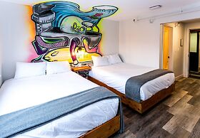 Crash Hotel Squamish