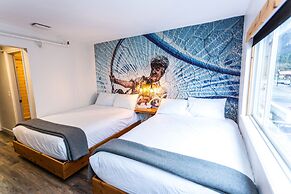 Crash Hotel Squamish