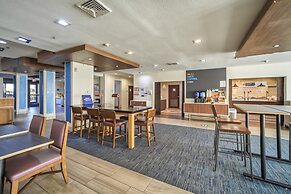 Holiday Inn Express Suites Beeville by IHG