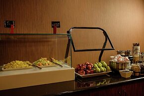 Embassy Suites by Hilton Minneapolis North