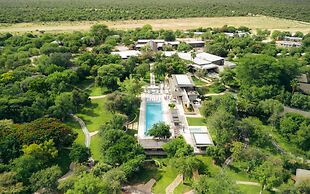 Mokuti Etosha