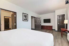 La Quinta Inn & Suites by Wyndham Fort Worth NE Mall