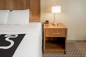La Quinta Inn & Suites by Wyndham Fort Worth Eastchase