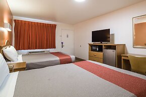 Motel 6 Concord, CA