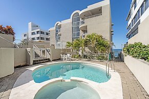 Rolling Surf Resort
