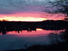 Laurel Grove Inn on the South