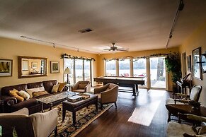 Laurel Grove Inn on the South