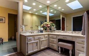 Laurel Grove Inn on the South