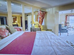 Laurel Grove Inn on the South