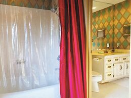 Laurel Grove Inn on the South