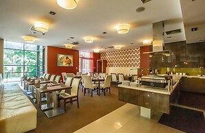Impiq Hotel