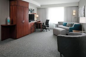 Courtyard Marriott Aksarben Village