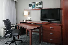 Courtyard Marriott Aksarben Village