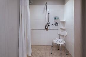 Courtyard Marriott Aksarben Village