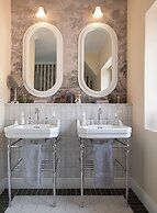 St James Guesthouses