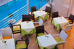 Amaryllis Hotel Apartments