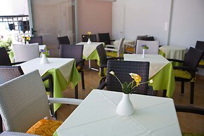 Amaryllis Hotel Apartments