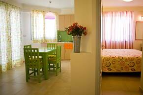 Amaryllis Hotel Apartments