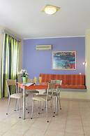 Amaryllis Hotel Apartments