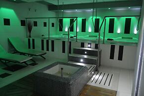 Marina Palace Hotel & Congress Hall
