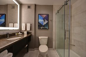 DoubleTree by Hilton Denver International Airport