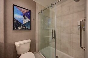 DoubleTree by Hilton Denver International Airport