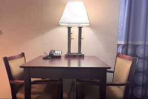 Super 8 by Wyndham IAH West/Greenspoint