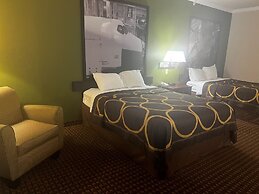 Super 8 by Wyndham IAH West/Greenspoint