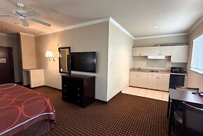 Super 8 by Wyndham IAH West/Greenspoint