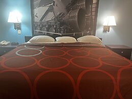 Super 8 by Wyndham IAH West/Greenspoint