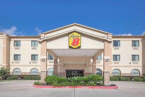 Super 8 by Wyndham IAH West/Greenspoint