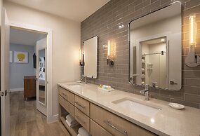 La Siesta Resort & Villas