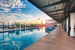 NagaWorld Hotel & Entertainment Complex