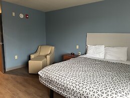 WoodSpring Suites St Louis St Charles